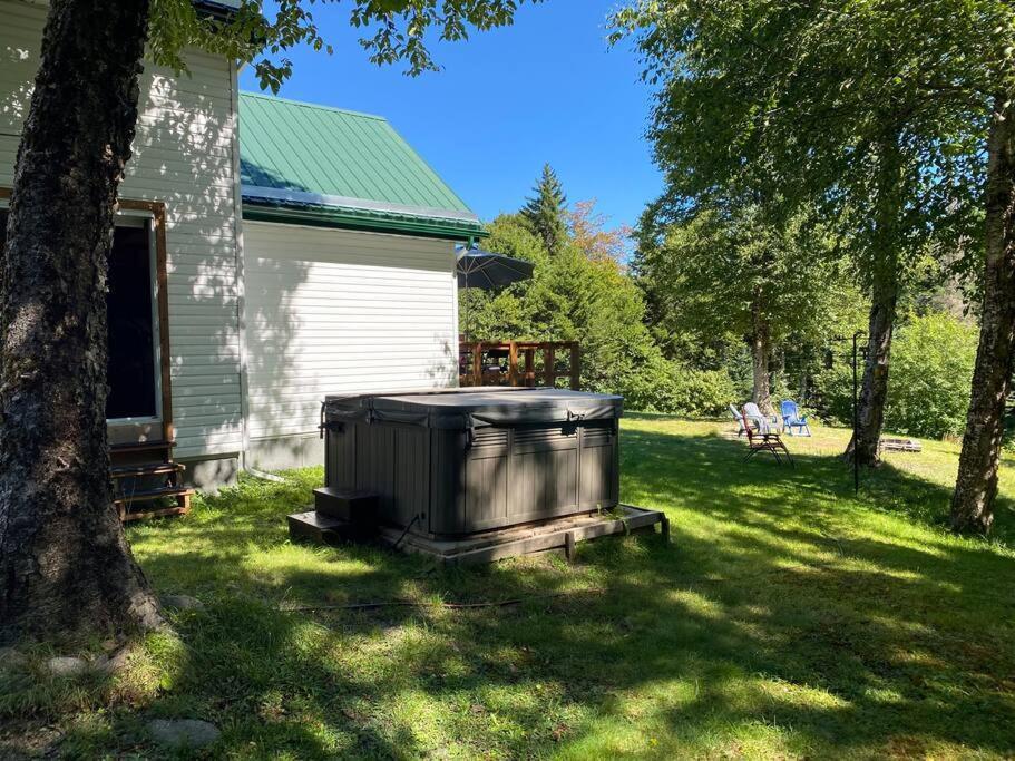 Le Jazz- Chalet Rustique/Chic Avec Spa Notre-Dame-Des-Bois Exterior foto