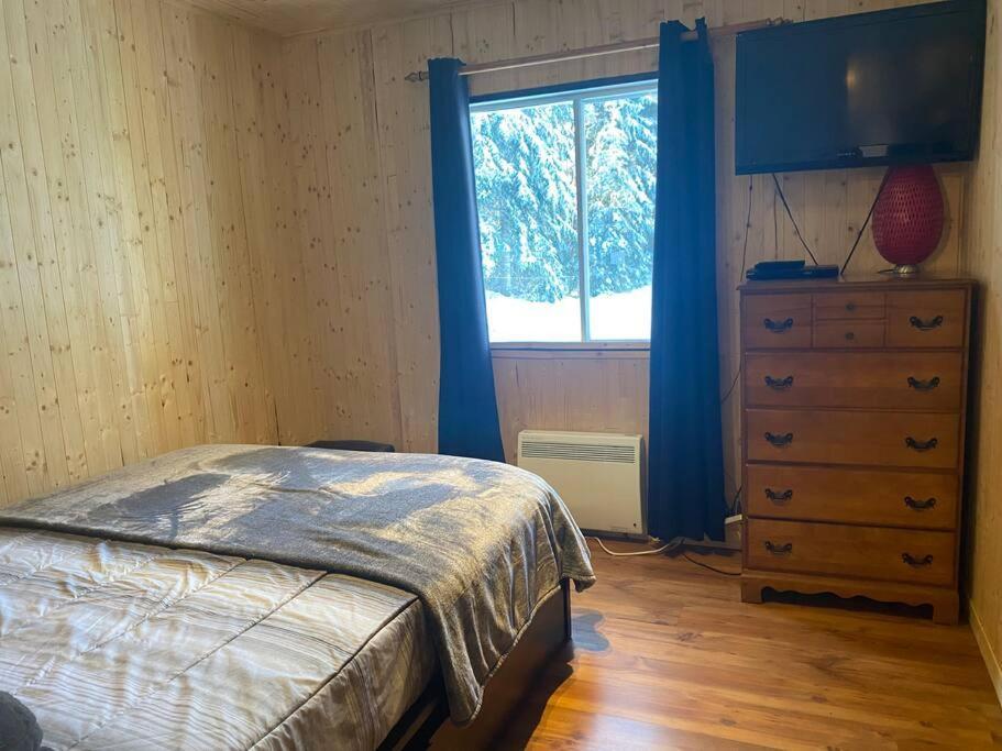 Le Jazz- Chalet Rustique/Chic Avec Spa Notre-Dame-Des-Bois Exterior foto